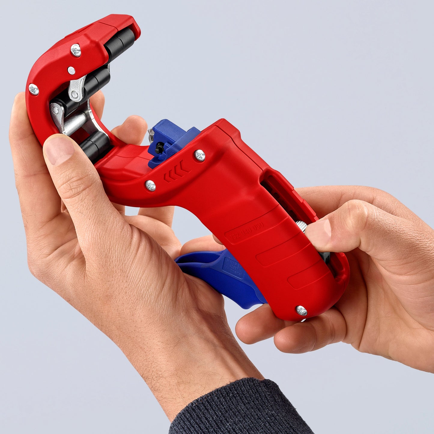 Knipex DP50 Plastic Drain Pipe Cutter 8"